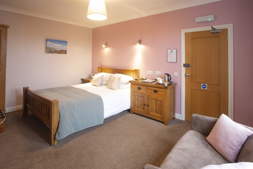 An Acarsaid, Kingsize Double, ground floor/disabled access ensuite